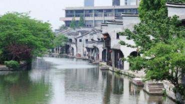 红楼梦：尤二姐在王熙凤手里备受委屈，平儿帮忙，却被王熙凤怒骂游戏画面
